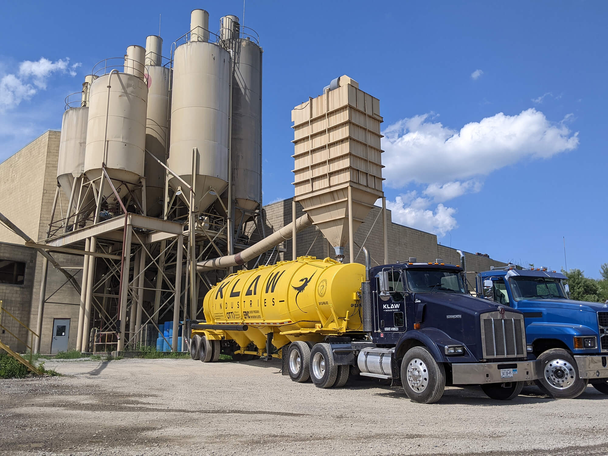 ground glass pozzolan truck
