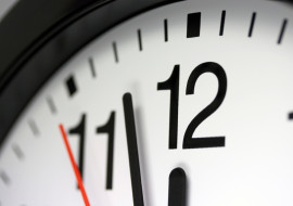 clock-strikes-12